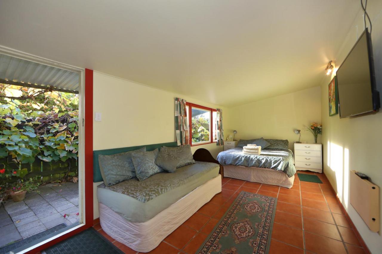 The Berry Farm Retreat Villa Хейстингс Екстериор снимка